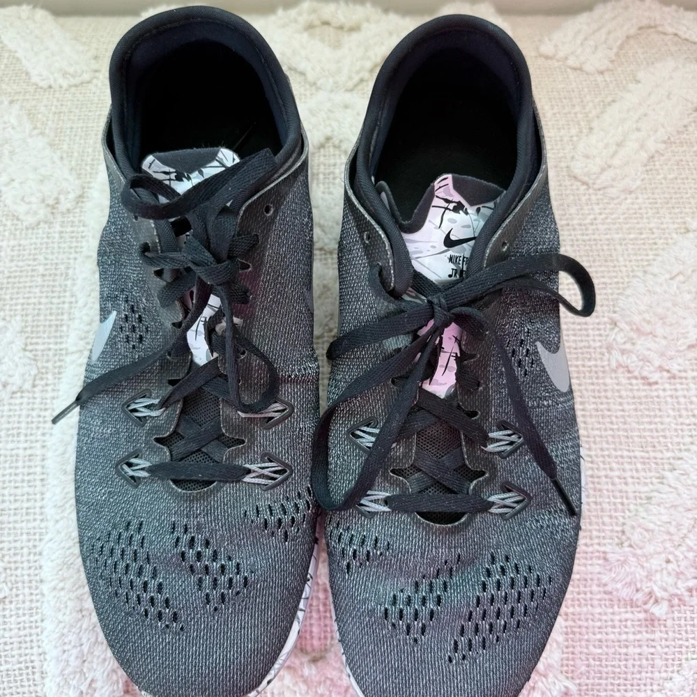 Nike Women’s TR MT 5.0 Nike Free Black & White Paint Splatter Athletic Sneakers